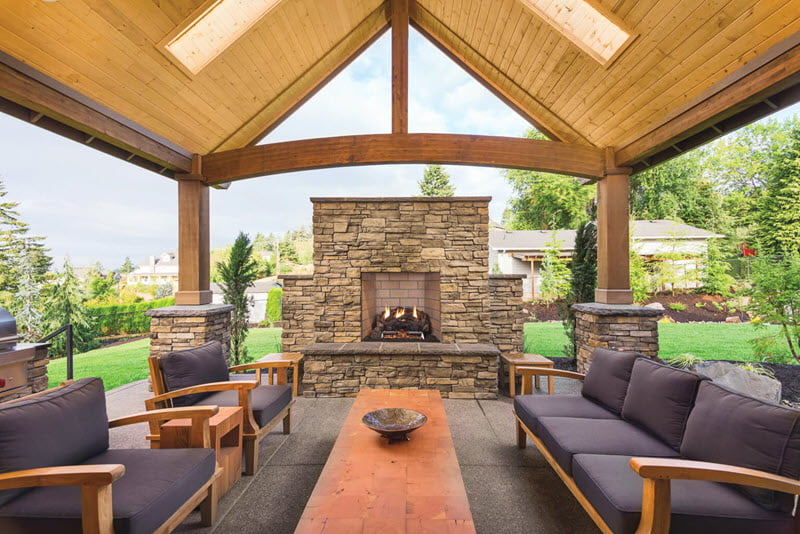 The Hottest Trends In Outdoor Fireplaces, Outdoor Patio With Fireplace And Hot Tub
